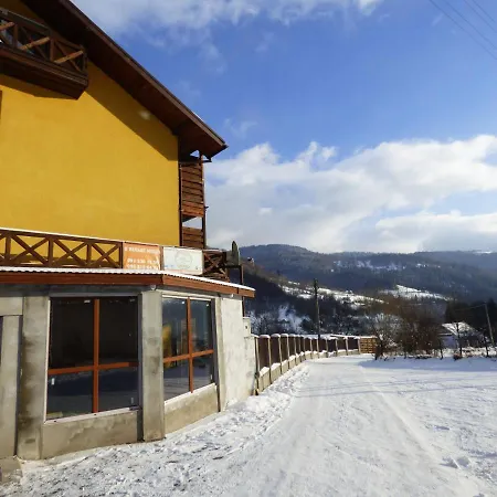 Hotel гостинний двір Petros Kvasy